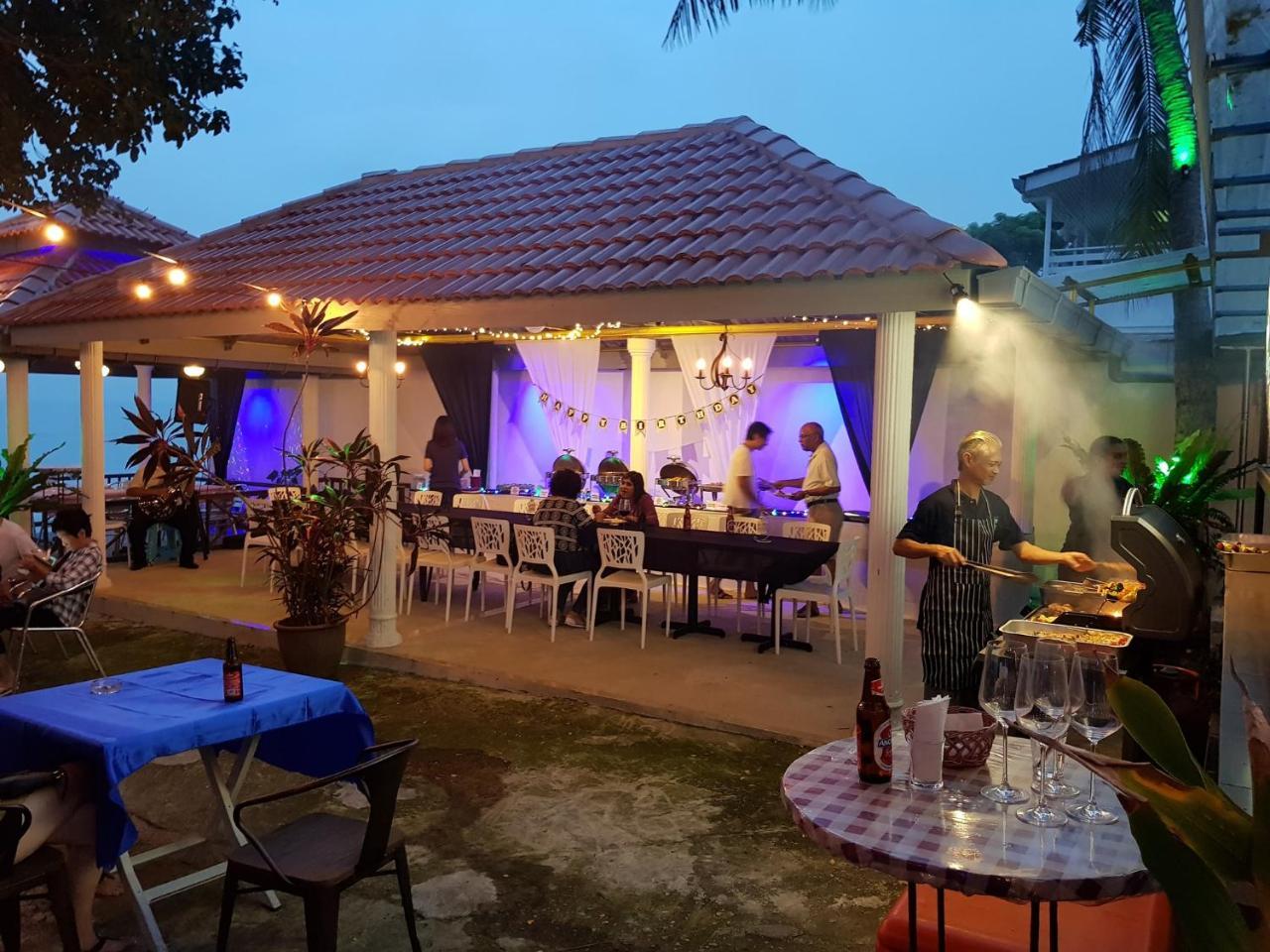 Borabora Beach Guesthouse Penang Джордж Таун Екстериор снимка